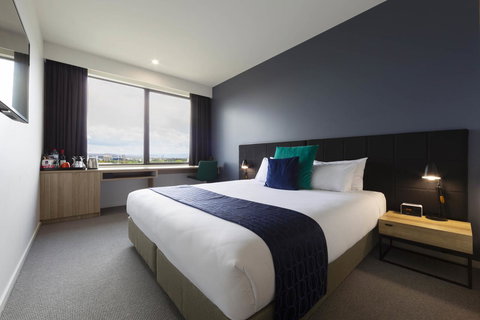 Mantra MacArthur Hotel - Accommodation QLD 6