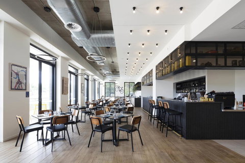 Mantra MacArthur Hotel - Accommodation QLD 40