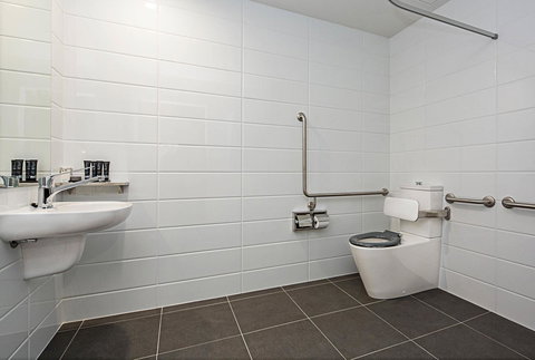 Mantra MacArthur Hotel - Accommodation QLD 31