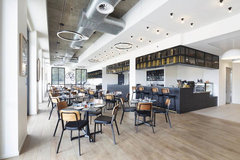 Mantra MacArthur Hotel - Accommodation QLD 38