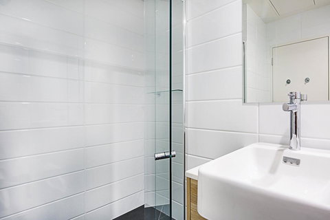 Mantra MacArthur Hotel - Accommodation QLD 24