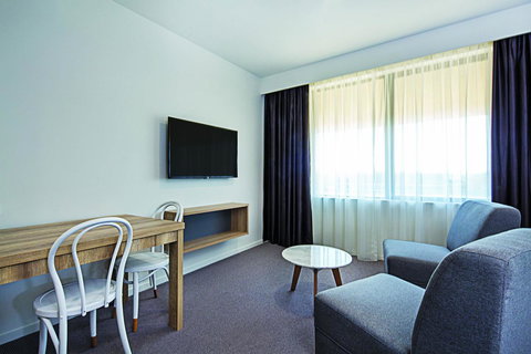 Mantra MacArthur Hotel - Accommodation QLD 14