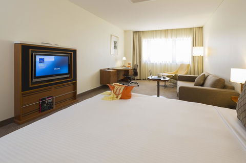 Novotel Canberra - Accommodation QLD 23