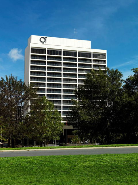 QT Canberra - Accommodation QLD 2