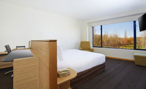 Crowne Plaza Canberra, An IHG Hotel - Accommodation QLD 41