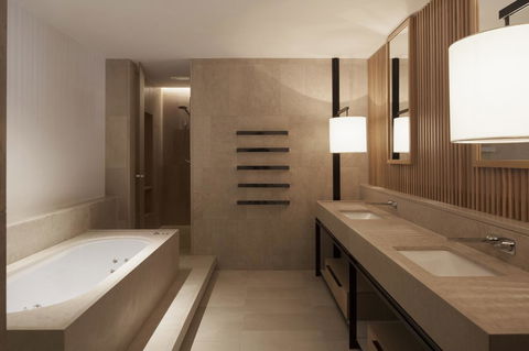 Hotel Realm - Accommodation QLD 19