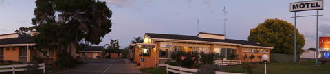 Bordertown Dukes Motorinn - Accommodation QLD 0