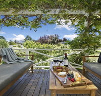 Bourne Cottage - Perfect for all seasons - Accommodation QLD