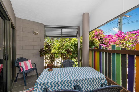BOUTIQUE APARTMENTS BEACH LOCATION - Accommodation QLD 3