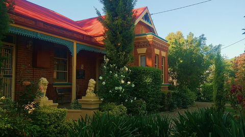 Boutique Motel Sefton House - Accommodation QLD 0