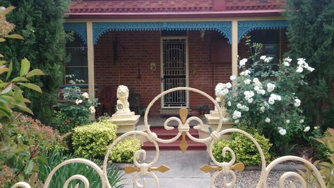 Boutique Motel Sefton House - Accommodation QLD 1