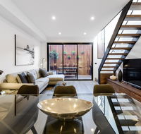 Boutique Stays - County Down Contemporary Port Melbourne Home - Accommodation QLD