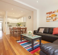 Boutique Stays - Melrose Terrace Townhouse in North Melbourne - Accommodation QLD