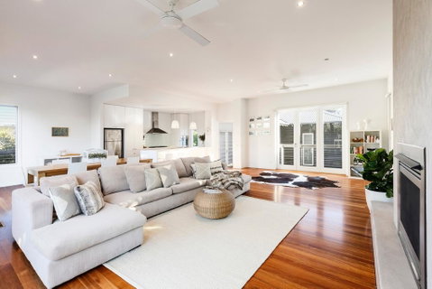 BOUTIQUE STAYS - Queen Adelaide - Accommodation QLD 2