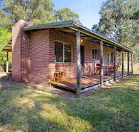 Braeside Cabin Three - Parsonsia - Accommodation QLD