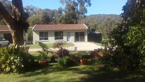 Brahminy Retreat - Accommodation QLD 0