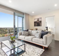 Brand New Apartment With Balcony Gym and Sauna - Accommodation QLD