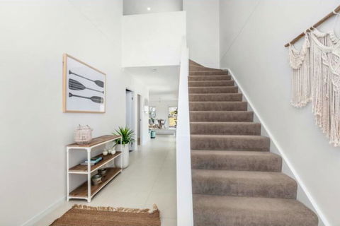 Brand New PRIZE HOME 50m Path To Beach - Accommodation QLD 2