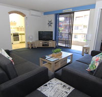 Breakers 10 - Main Beach Location - Accommodation QLD