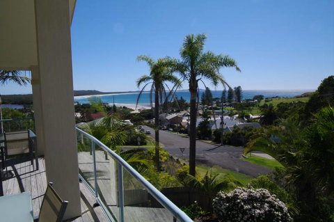 Breakers 2, 13 East Street - Accommodation QLD 3