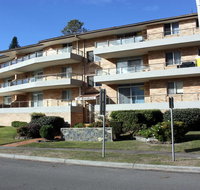Breakers 8 - Main Beach Location - Accommodation QLD