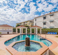 Breakers Block 1 unit 1- Pool in complex - across the road from the beach - Accommodation QLD