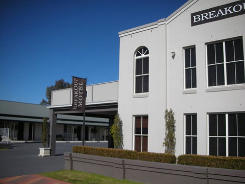 Breakout Motor Inn - Accommodation QLD 0