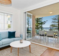 Breath-taking Ocean Front Apartment - Accommodation QLD