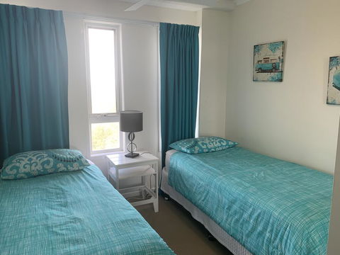 Breathtaking Views Over Currimundi Lake! - Accommodation QLD 2