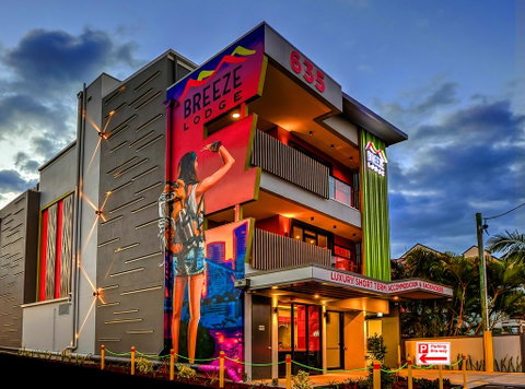 Breeze Lodge - Accommodation QLD 0