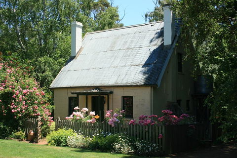Brickendon - Accommodation QLD 0