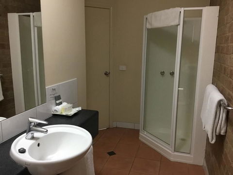 Bridges On Meninya Motel & Apartments - Accommodation QLD 2
