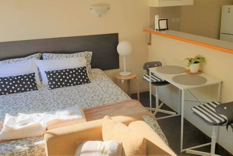 Brisbane City Resort Style Studio Waterfront Apartment - WINTER SPECIAL! - Accommodation QLD 2