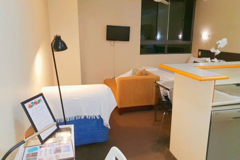 Brisbane City Resort Style Studio Waterfront Apartment - WINTER SPECIAL! - Accommodation QLD 3