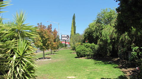 Bristol Hill Motor Inn & Peppa's Licensed Restaurant - Accommodation QLD 2