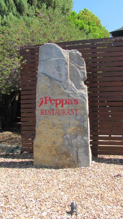 Bristol Hill Motor Inn & Peppa's Licensed Restaurant - Accommodation QLD 3