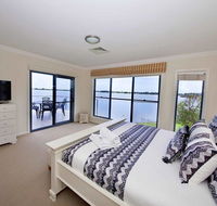Brookwater- Waterfront on Lake Mulwala - Accommodation QLD