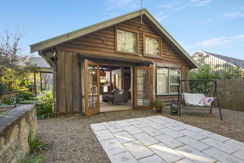 BROWNS COTTAGE - Accommodation QLD 1