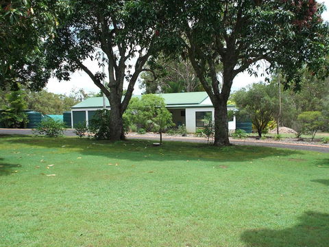 Bungadoo Country Cottage - Accommodation QLD 0