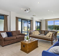 Bungan Beach House - heated indoor pool