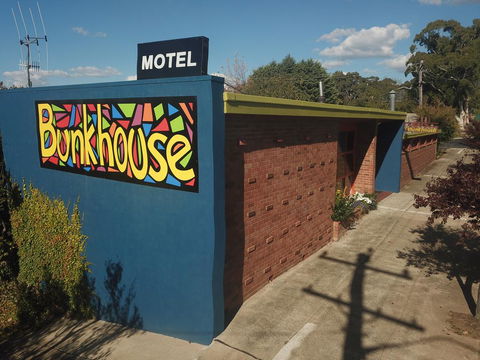 Bunkhouse Motel - Accommodation QLD 0