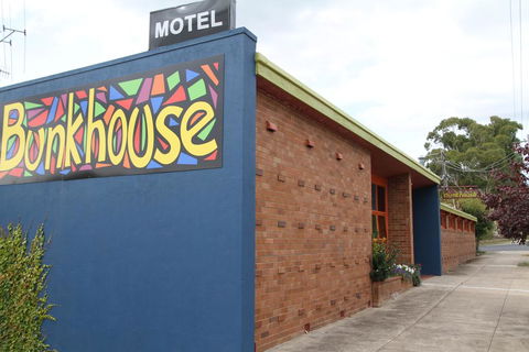 Bunkhouse Motel - Accommodation QLD 2