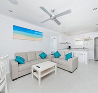 Burraneer  Corlette - Accommodation QLD