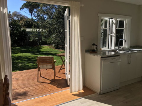 Burrill Lakeview Cottage - Accommodation QLD 3