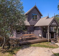 Burrinjuck - Accommodation QLD