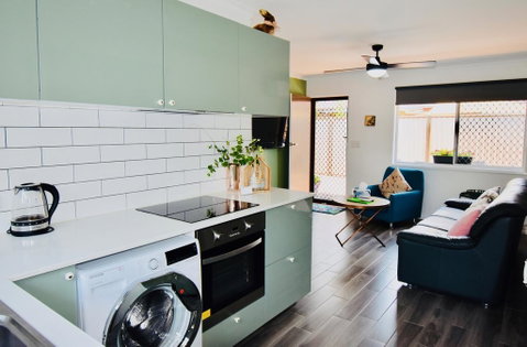 Burrows Apartment - Accommodation QLD 3
