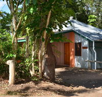 Bushland Cottages and Lodge - Accommodation QLD