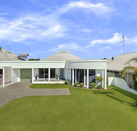 Busselton Beach House - Accommodation QLD