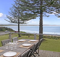 By the Sea - SPECIAL OFFER 3 FOR 2 - Accommodation QLD