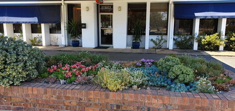 Byer Fountain Motor Inn - Accommodation QLD 1